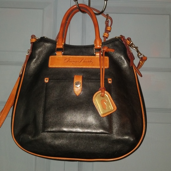 Dooney & Bourke Handbags - Dooney Bourke black tan leather cross body satchel